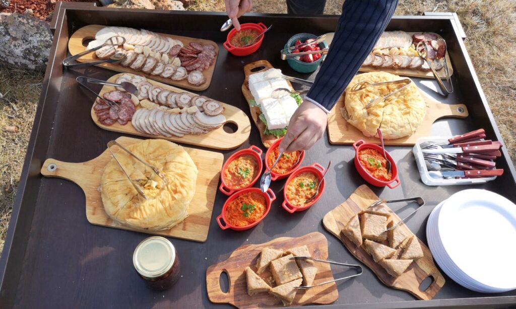 Cultura y comida de los Balcanes: un festín desconocido 1 Guía gastronómica de los Balcanes — Blog — Balkan Prime Tours ...