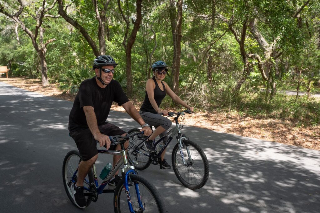 Rutas turísticas para ciclistas apasionados 1 Uniendo las rutas: ¡Descubriendo los senderos para bicicletas de ...